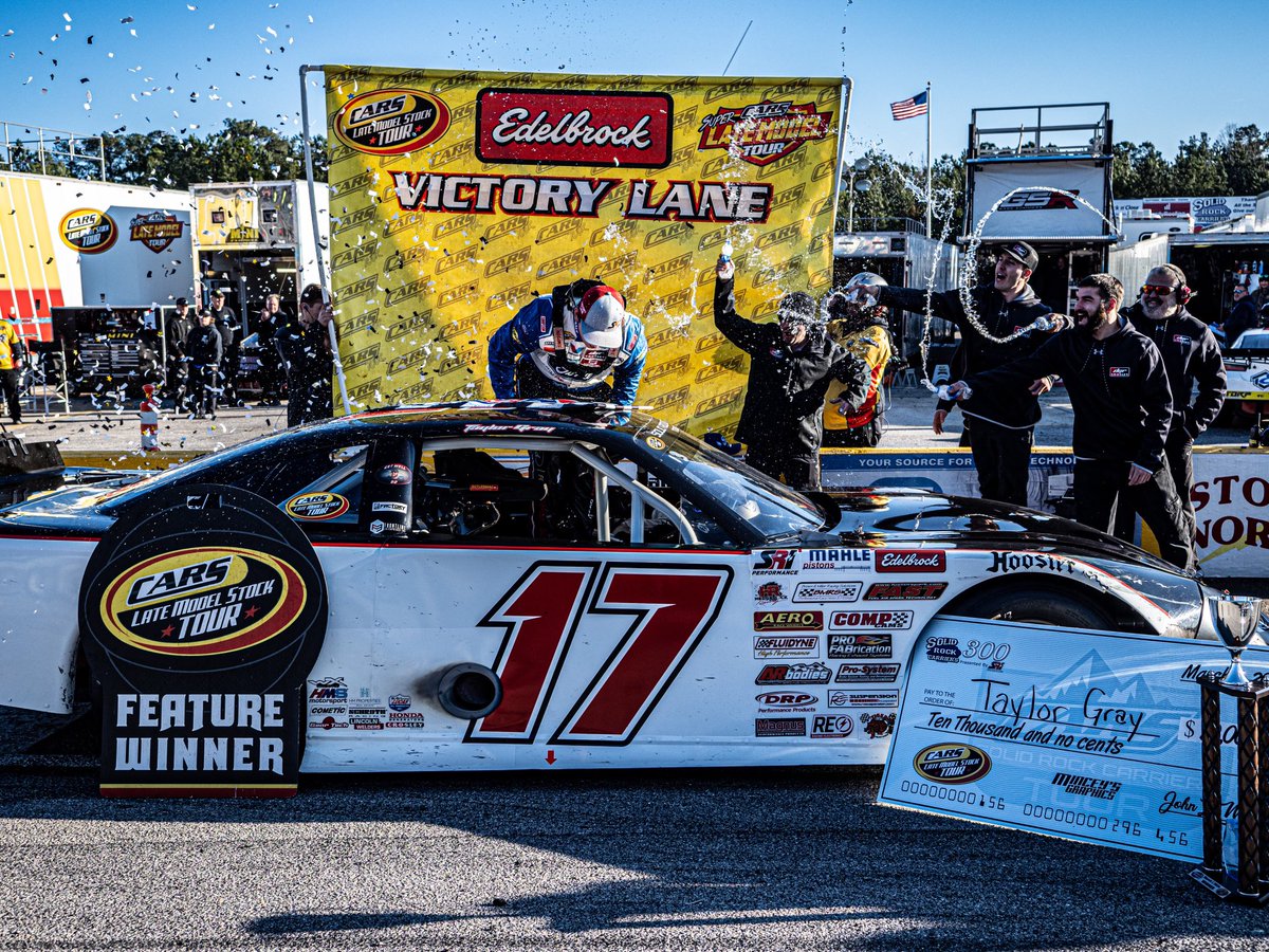 Taylor_Gray's tweet photo. What a feeling to take home the first checkered of the @CARSTour season! Thank you to the @FordPerformance team and to @bubbapollard26 for some great advice! ๐
#LateModelStocks #CARStour https://t.co/MwD0yNk62k