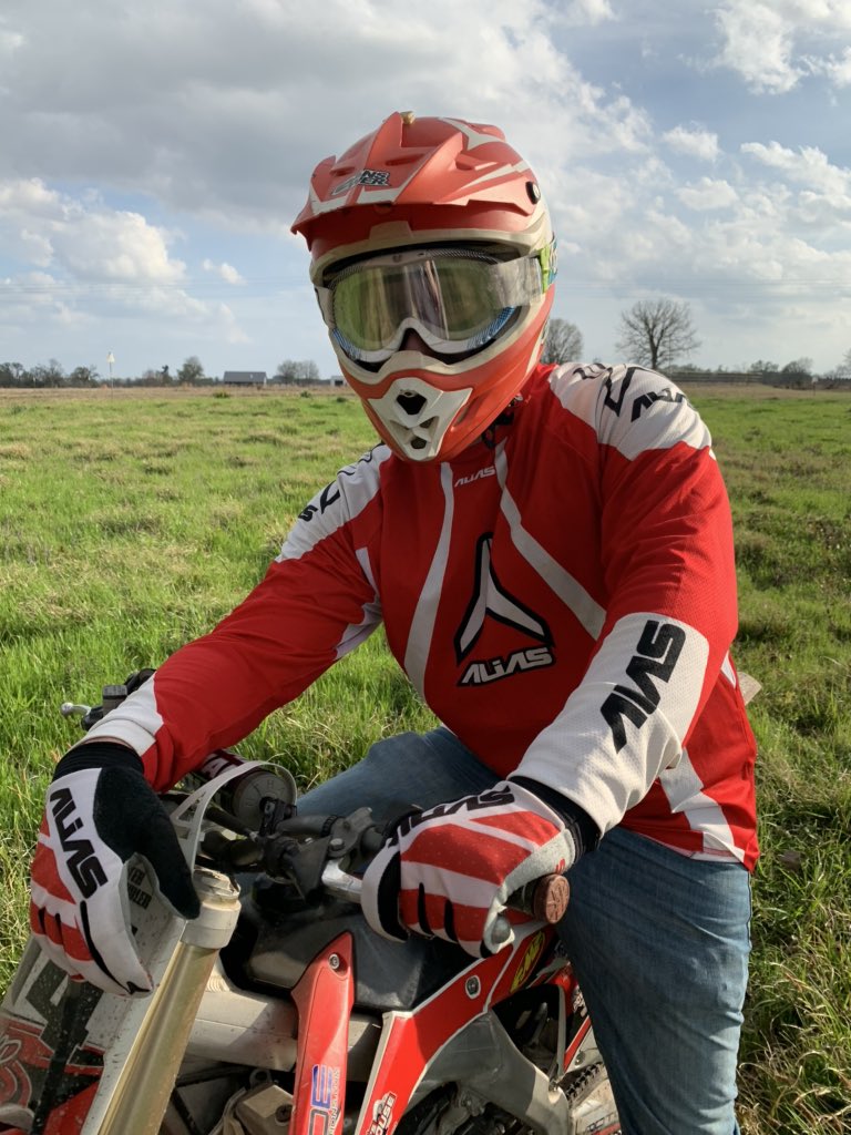 HSparaco's tweet image. I love my man in uniform 😍🤤