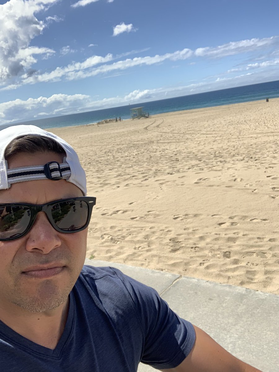 Perfect day in Hermosa. Yet the beach is empty. Coronanobeach virus.