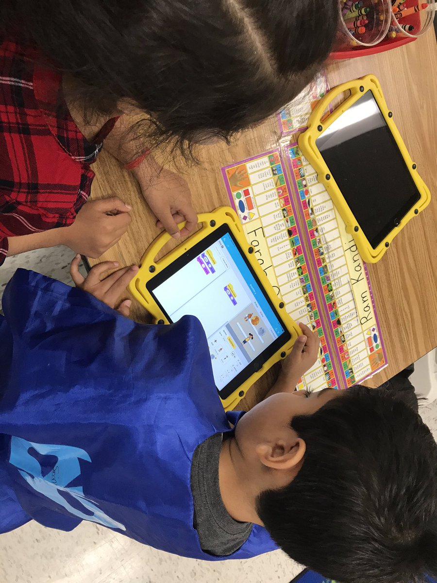 MrsEngle7's tweet image. Coding with kinders! Thank you @regratz87! @RLCPrincipal @RLC_Coyotes