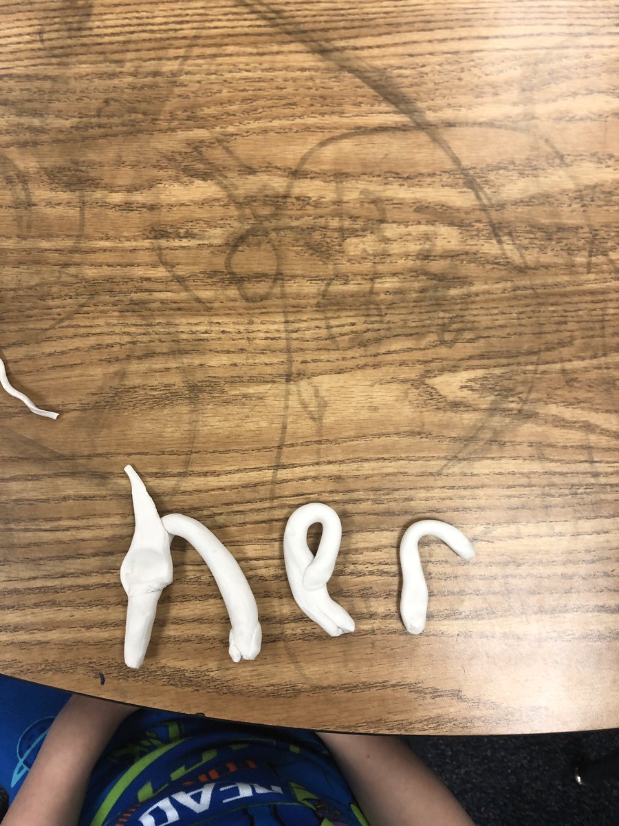 Today we used bingo dotters to subtract different equations. My kiddos loved using model magic to build sight words in the story. They also got to try out finger lights today to use while reading their books.📚