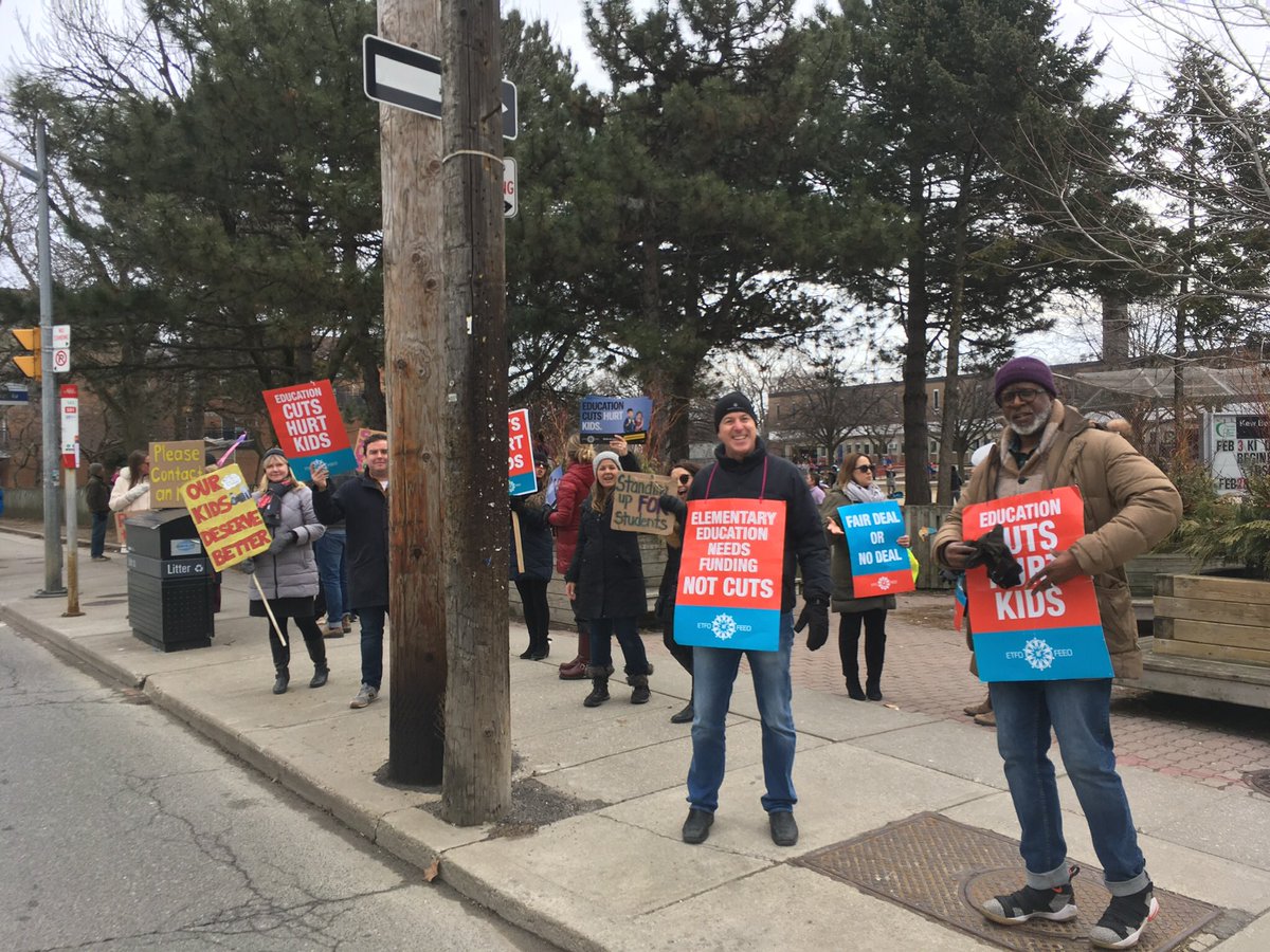 djstephied's tweet photo. Parents! Join your local school on a picket and send your child in red on Fridays to show your support! The union and the government are back at the bargaining table and they need to hear what the stakeholders think! #cutshurtkids #forgottoeathalfmylunch #keephonking￼ https://t.co/brcL80OKob