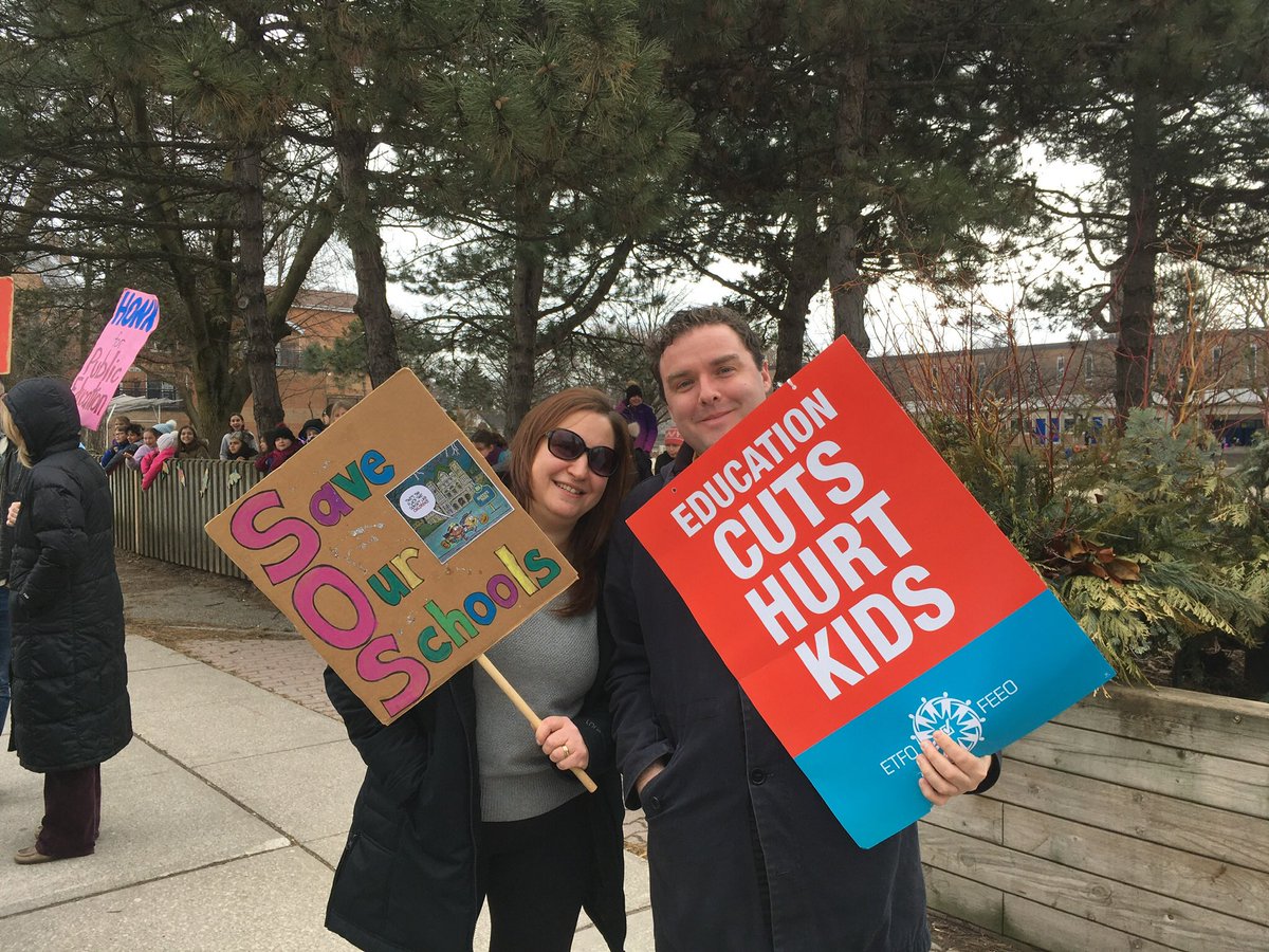 djstephied's tweet photo. Parents! Join your local school on a picket and send your child in red on Fridays to show your support! The union and the government are back at the bargaining table and they need to hear what the stakeholders think! #cutshurtkids #forgottoeathalfmylunch #keephonking￼ https://t.co/brcL80OKob