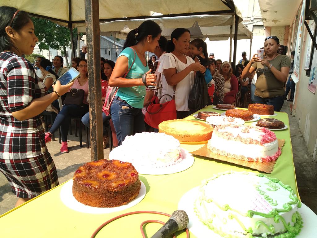 isauraweb's tweet photo. #11Mar mujeres de la #Frontera se capacitan y dan un paso para el emprendimiento y la independencia.  #Cecal 16 años en la frontera de #Apure educación y capacitación con corazón. https://t.co/OIEdElhHEi