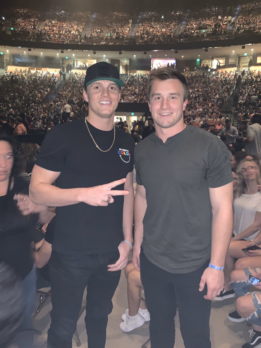 sehlinger3's tweet photo. Post Malone w/ the 🐐 @ParkerMcCollum https://t.co/Khle2zUIVF