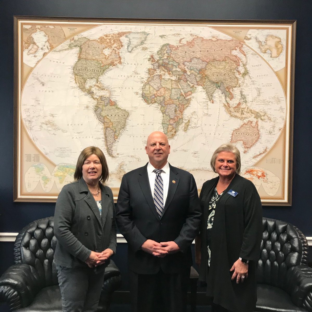 tennesseepta's tweet photo. Visiting with @DesJarlaisTN04 at #PTALegCon #legcon2020 @NationalPTA @kmhbaskets https://t.co/GoxtgJFYLQ