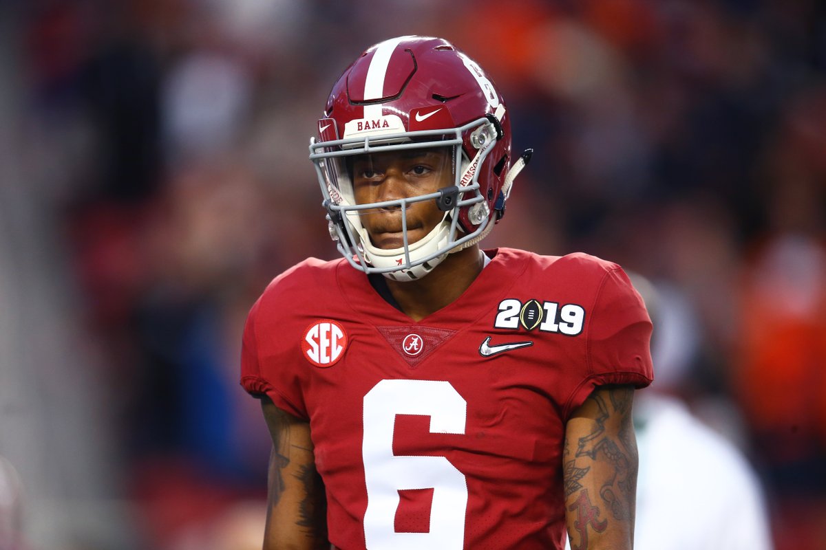 PFF_College's tweet photo. Passer rating when targeted among all 2019 WRs:

1. Jaylen Waddle - 158.3
2. Henry Ruggs III - 154.4
3. DeVonta Smith - 152.5 https://t.co/nN5Ot2EV3w