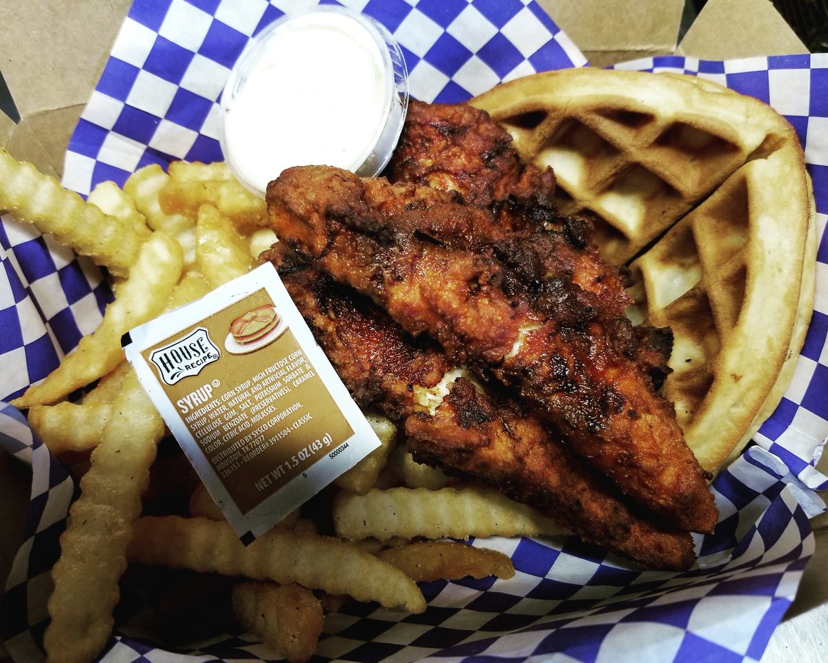 #LonghornChicken #friedchicken #HalalChicken #Halal #pulledporksandwich #chickentenders #smokedfriedchicken #chickenwings #buffalowings #BBQwings #hotwings #chickenstrips #spicychicken #spicy #mashedpotatoes #chickenbiscuit #chickentenders #fries #macandcheese
