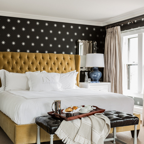 Feel like a rockstar this #WallpaperWednesday! We love this fun printed star wallpaper in the King Suite. #InnAtHastingsPark #RevolutionaryHospitality #RelaisChateaux #DeliciousJourneys