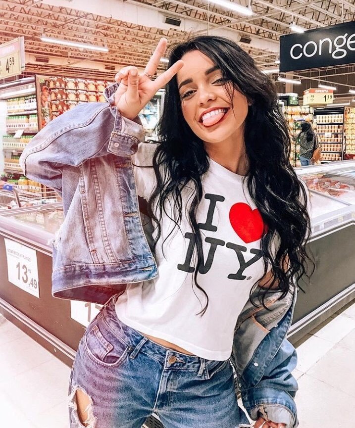AlejaRhlm's tweet photo. Agradeço a Deus por ter atravessado você no meu caminho, quero que saiba que, vendo você realizar seus sonhos e vê-lo feliz, isso já me faz feliz, que eu a admiro, que seu sorriso me ilumine, faz meu dia e minha vida felizes e mil vezes Vou te amar @smithnathii #LoveForNatalie https://t.co/bNAfB55WGq