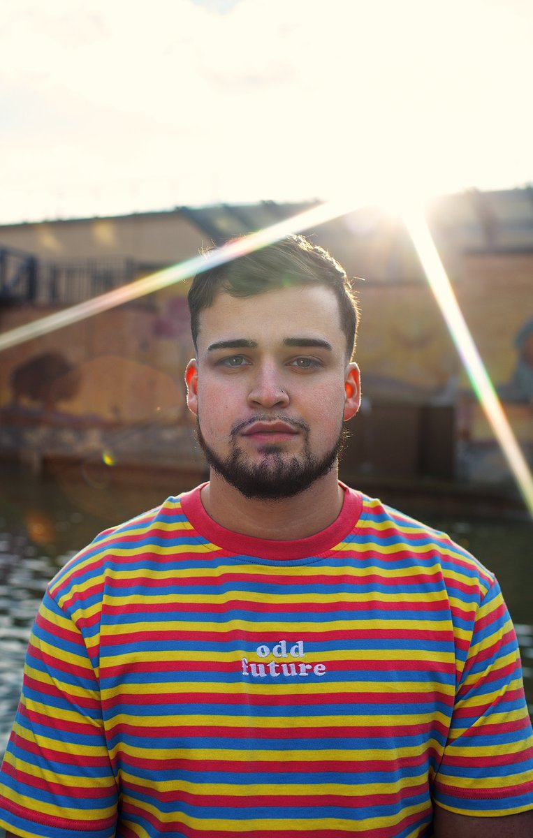 goodbrand0's tweet photo. here are some shots from my last 2 senior shoots. if anyone around the texoma area needs senior photos, dm me!

taking photos is what i do full time &amp; im moving to texas in two weeks so it would be awesome to get more bookings! a quick retweet could help me find my next client🙏🏻 https://t.co/hq65k6887u