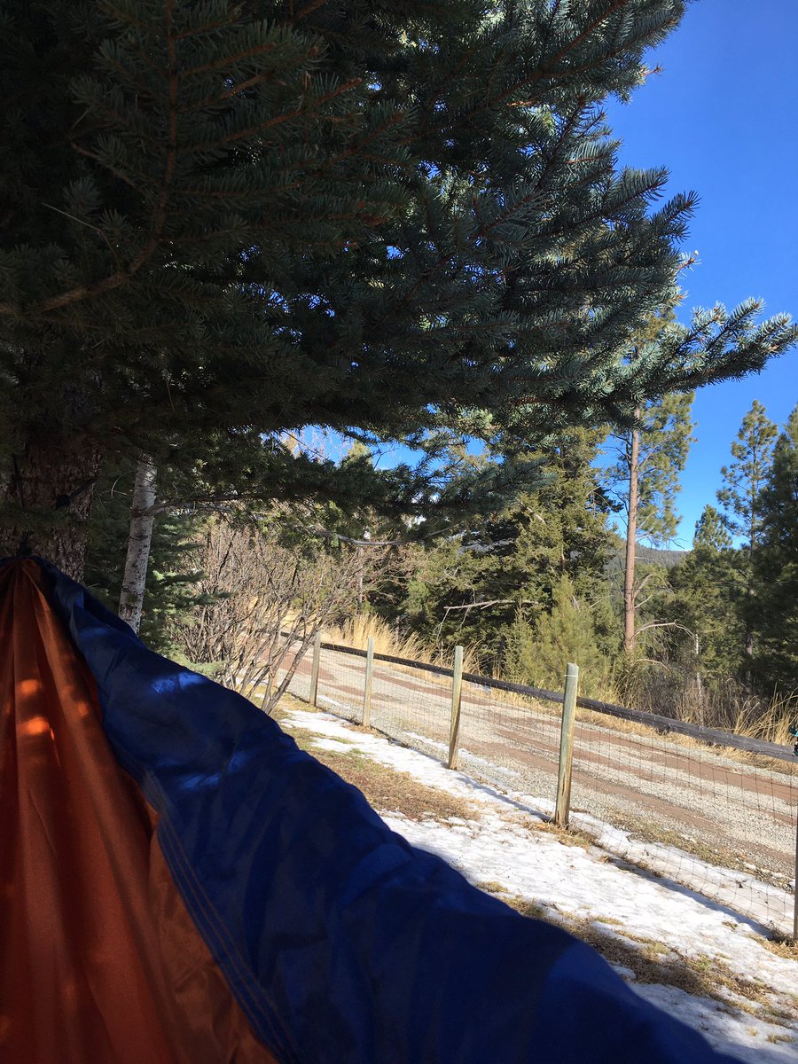 ApodacaCiarra's tweet photo. Sometimes life gets fucking heavy. Take a moment to breathe ⛰ https://t.co/2iHhaifx9q