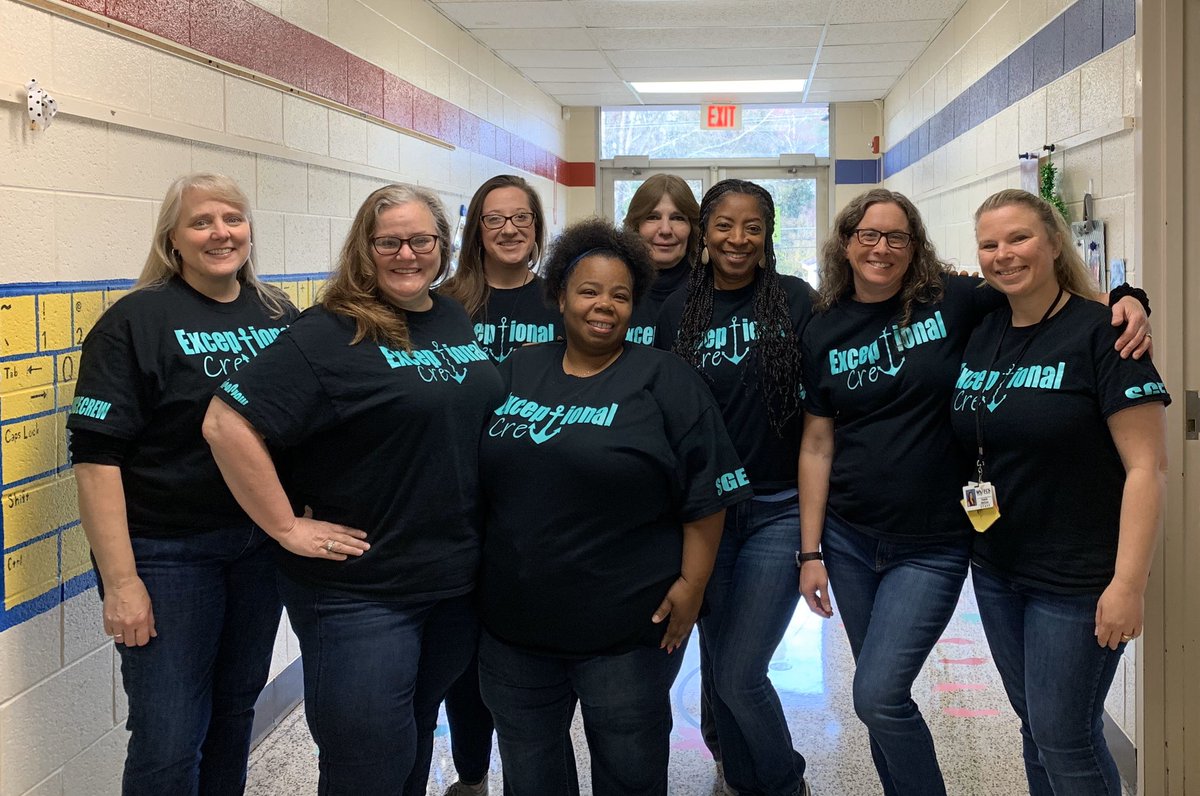 JayneTownsend10's tweet photo. ❤️ this group of people. #crevicecrew @SedgeGardenES @AcPitts411 @kristinparsons @SheriBr20970808 @shermski67 https://t.co/fSIODqr8lv