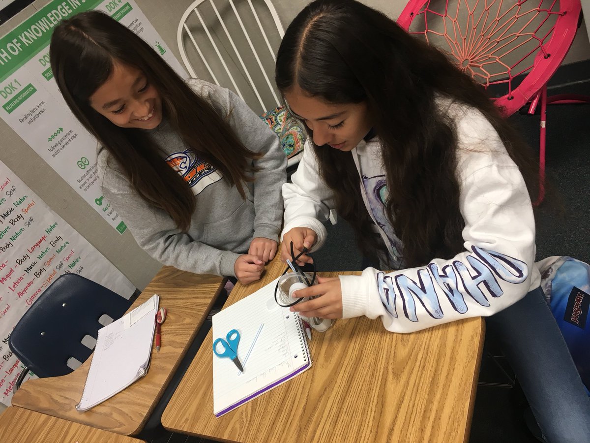 MaestraMoore's tweet photo. A STEM activity to kick off Spring Break 🌼 https://t.co/vMOGF64m1o