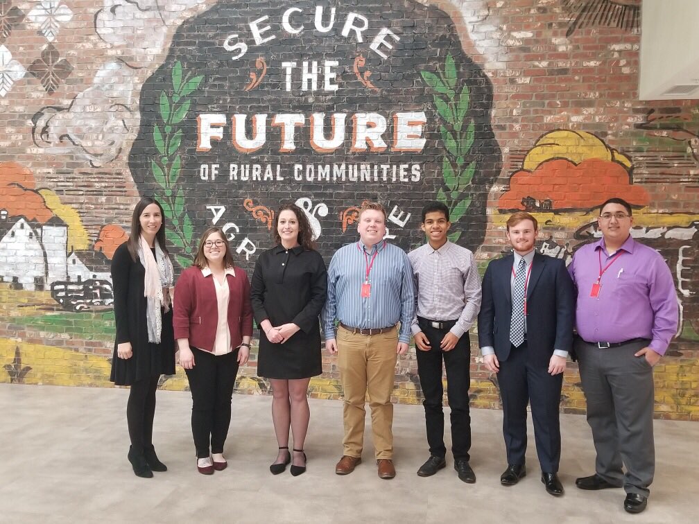 UEBusiness's tweet photo. Some of our @UEvansville students had a great visit to @farmcreditmid 
#SecureTheFuture
#AcedIt https://t.co/RXGdHj3FVo