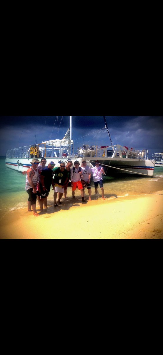 Diff_Lance's tweet photo. The 2020 Dive Trip was fantastic!!!! We all seen beautiful underwater animals and the best weather ever - stay Sexy https://t.co/zNeMwgtGld