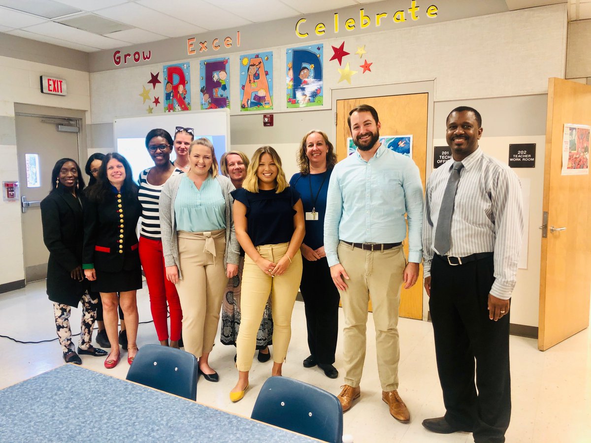 SSK8Tampa's tweet photo. A Big thanks to our partners at the #USF Psychology Department for helping to train our first round of SEL/2nd Step Champions. #SSk8 #keystosucess https://t.co/7h1EYGn5xX