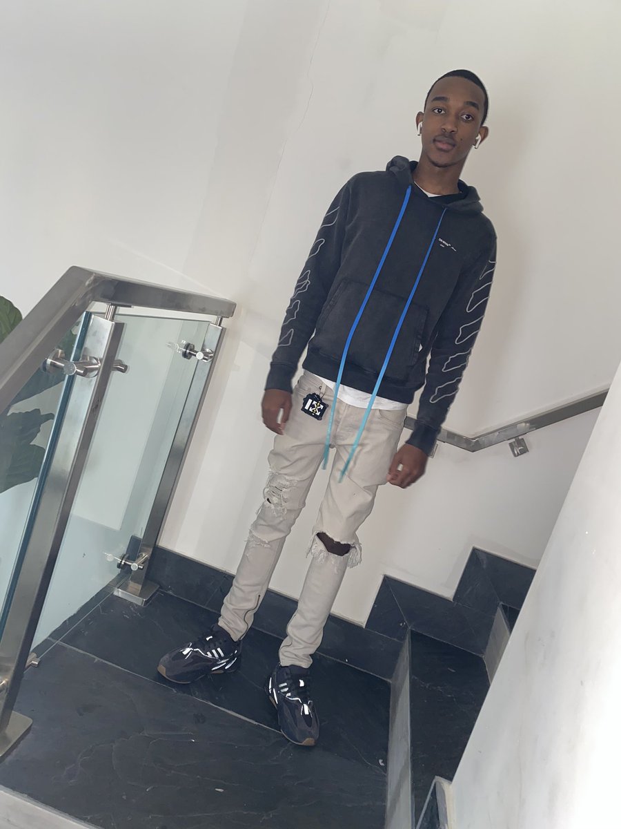 Mjay2x__'s tweet photo. Ran it and blowing cake. My birthday 
Forever on but I’m never off, but my shirt say it🦅💰 https://t.co/jpyw3lxqZy