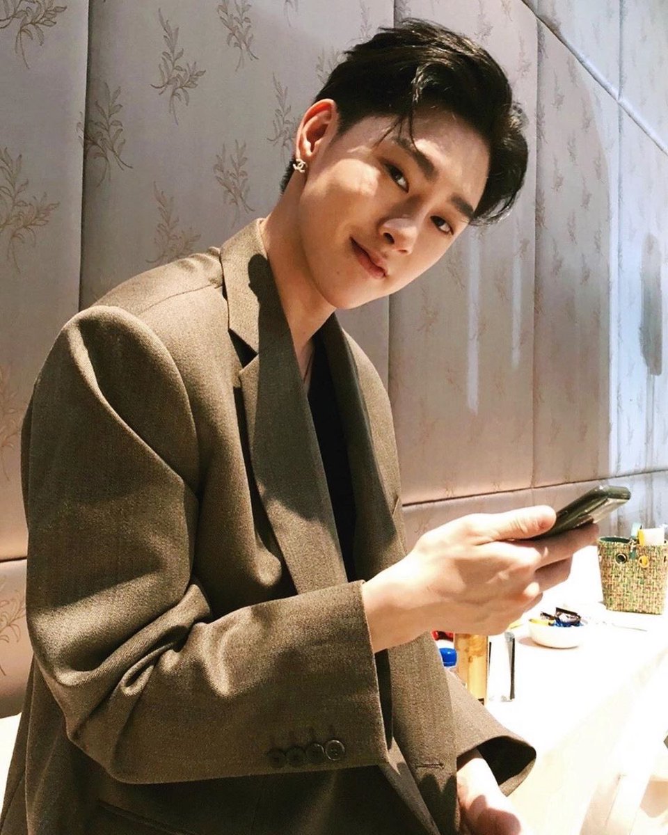 บีนี่ควอนครับแม่ ᯅ̈ tweet media
