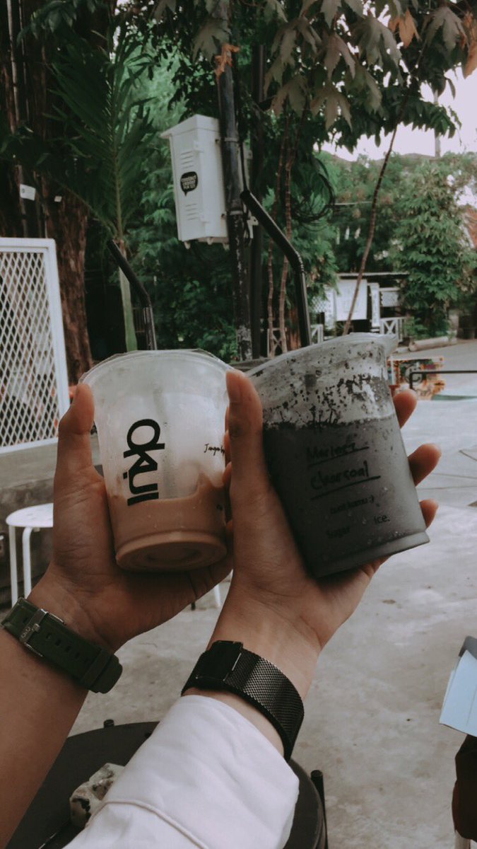 uwltragirl's tweet photo. Hasil ngOOpi hari ini✨
.
.
#ngopi #sunshine #coffee #coffeetalk #coffetime #coffeshop #surabaya #surabayanikmat #okui https://t.co/VY4vIXt3aW