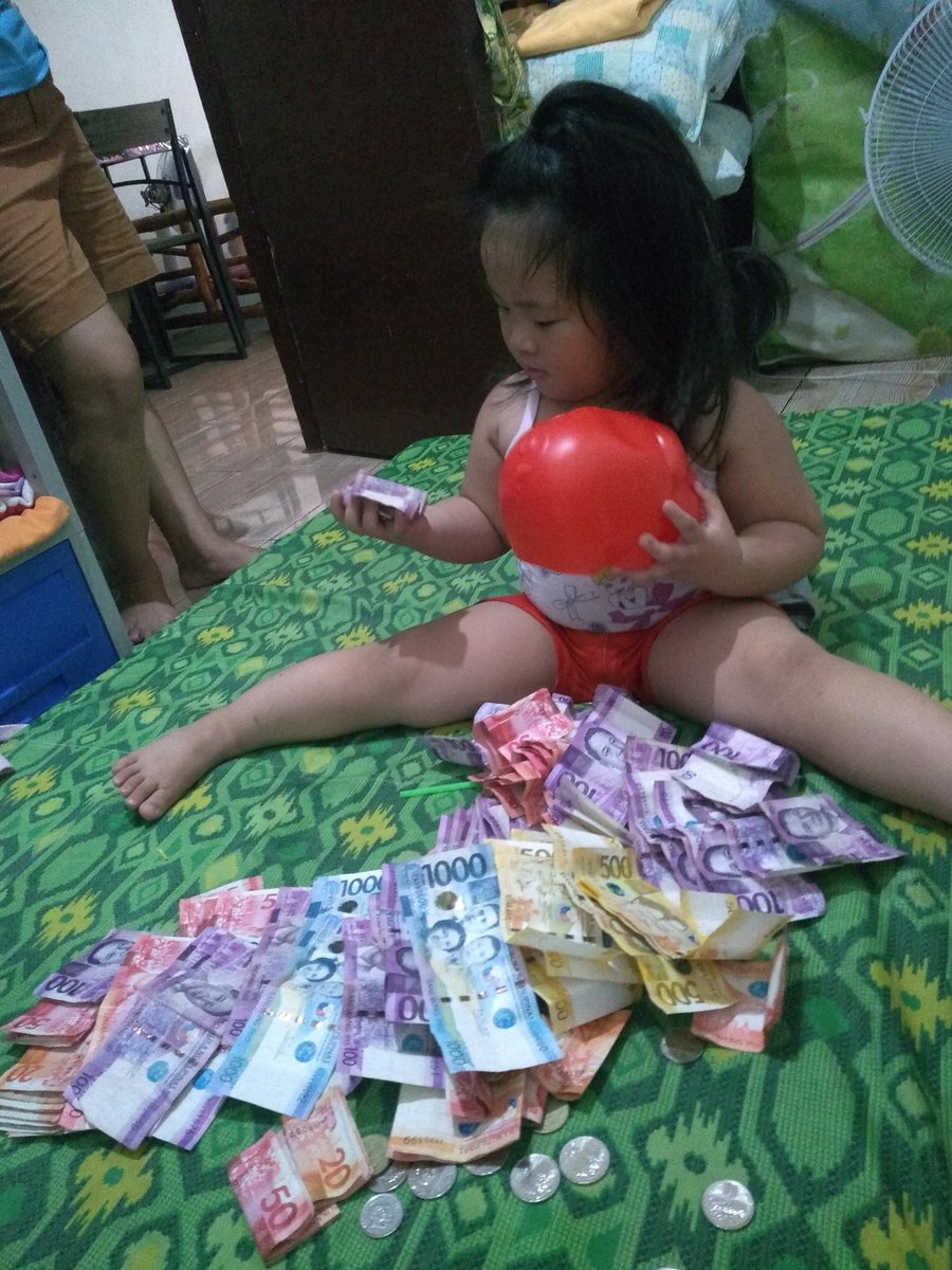 mendjane's tweet photo. Ipon challenge daw for 10months kulang padin !wahaha https://t.co/7OPEs7cBNG