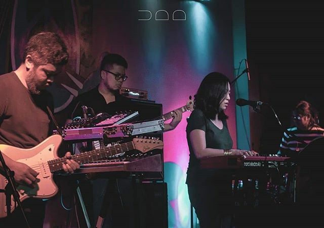 TeamUDD's tweet image. Repost from @aciloberio 70’s bistro
.
.
.
.
.
.
.
.
.
.
.
.
.
.
.
.
.
.
.
.
.
.
.
.
.
.
#theworldseenbyacil #photography #udd #uddph #updharmadown #armimillare #armi #eanmayor #paulyap #carlostanada #musicphotography #gig #canon #colourgrading #teamudd #… ift.tt/3cTlv0f