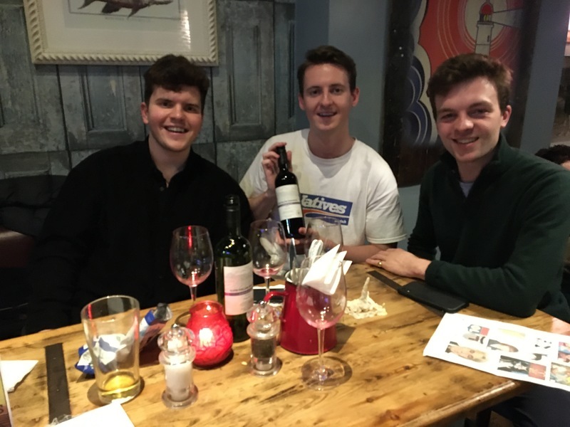lighthouseSW11's tweet photo. 2 weeks in a row for Battersea  @lighthousesw11! #PubQuiz #Battersea https://t.co/Eg5HjTjpt4 https://t.co/MCcSTYRUa0