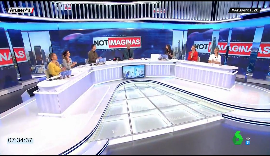 Aruser@s tweet media