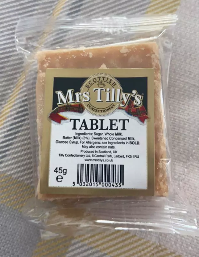 Jamess12316's tweet photo. American Tourist Complains To Scottish Hotel After Mistakenly Using Fudge As Soap https://t.co/nrOBzHe1To