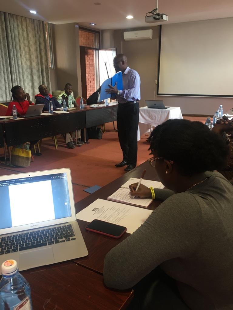 esrc_hakijamii's tweet photo. Ongoing Building Bridges Consultative Forum on ESC rights. Morris Odhiambo taking us through the overview of the BBI document. @UgatuziKenya @KenyaGovernors @Wanavijiji @katibainstitute @pamoja_trust #BBIReport #BBI #BBI https://t.co/Ph1BHSQ4zC