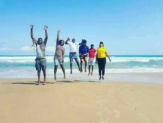 realbamii's tweet photo. Here are the most significant places to visit in ondo state, don't just claim Ondo for nothing.
#wherewillyouliketogo?
Idanre hills
Cave of ashes isharun
Araromi beach
Ebomi lake Akoko
Smoking hills golf resort
Igbo olodumare 
@AkureHowFar
@OndoFirstBorn @mclayor @OndoStateinfo https://t.co/woAOw2irXu