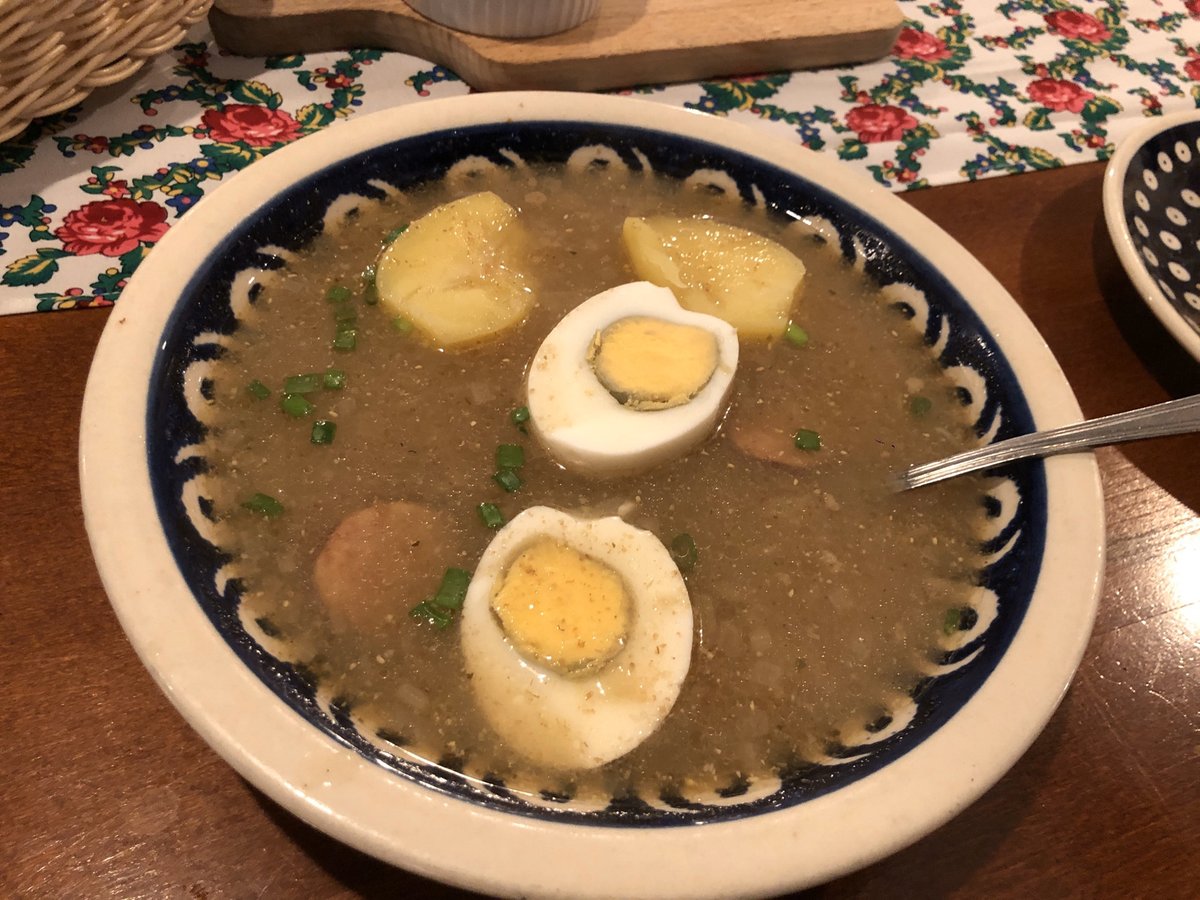 Harada_TEKKEN's tweet photo. To Polish community, Could you teach me what is the official name of the soup in this photo? 
It was the most impressive and delicious soup in Poland for me, but I forgot to write down the name. https://t.co/V0ksGDGztV