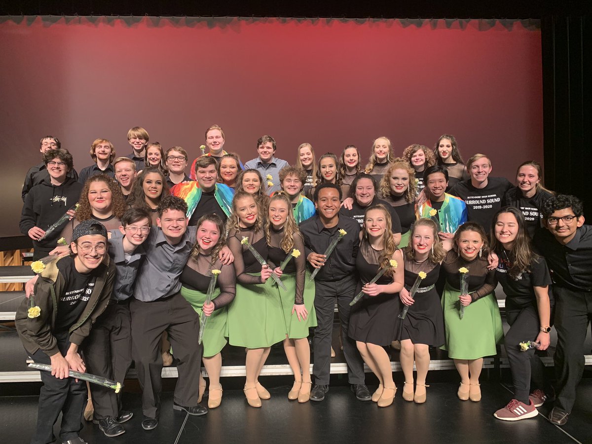 BHSurroundSound's tweet photo. Such a wonderful group of people here! You will be dearly missed 2020 show choir seniors! https://t.co/oZVIayPLF7