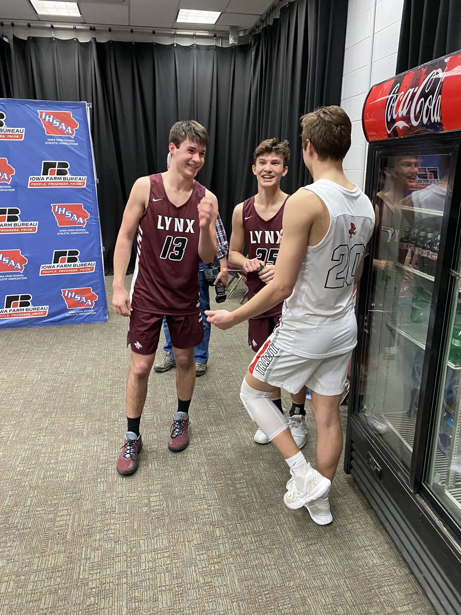 IHSAA's tweet photo. We’ve seen awesome sportsmanship from student-athletes behind the scenes of #iahsbkb all week. Tough games followed by great attitudes! https://t.co/k6vpvy2LCj