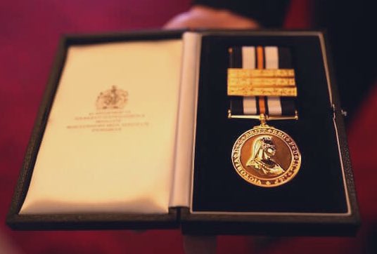 SourceVosj's tweet photo. First ever #UltraLongService Medal of the #OrderofStJohn. Was presented Wednesday to the #SovereignHead of the Order by #LordPrior @Markatthefarm. Another recognition of an amazing life of service!
#OneStJohn #ProFide #ProUtilitateHominum #StJohnPeople
@RoyalFamily @StJohnINTL https://t.co/CORrAMJINk