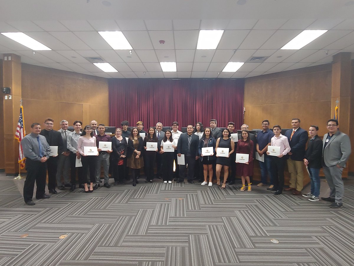 Del Valle Mariachi Conquistadores Recognized by our District Board for their accomplishments at the State Mariachi Festival <a href="/DVHSYISD/">Del Valle HighSchool</a> <a href="/YsletaISD/">Ysleta ISD</a>