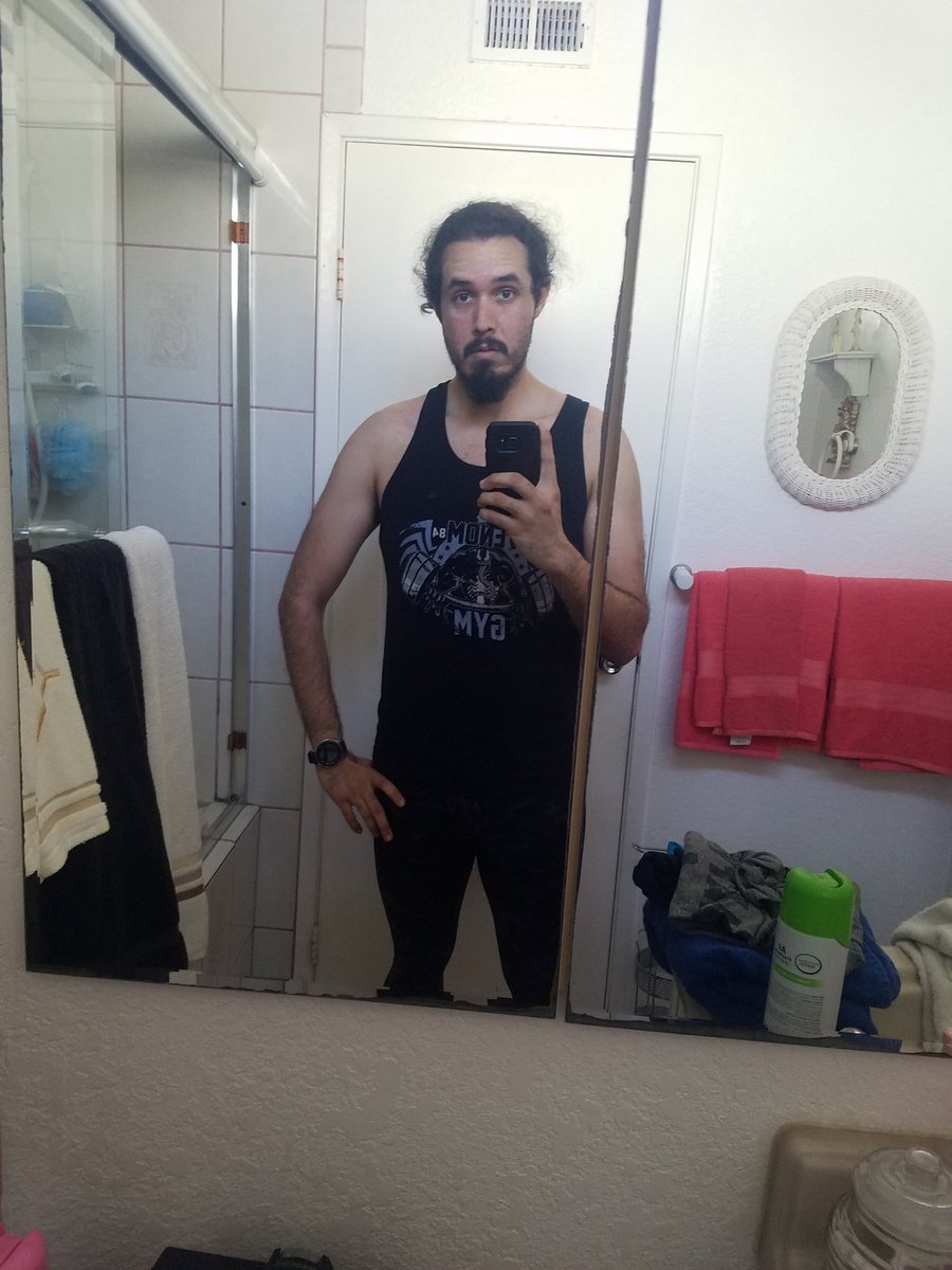 TerjaNox's tweet photo. Today's qornout consisted of fasted cardio jogging at the park for about 30 minutes followed up by a chest and abs day at the gym. Also trained friend at the gym, so all in all, a good day!
#DnDFitness
#Hufflebuff
#HalfOrcInTraining
#IAmATightsGuy
Tights by @JeffreyScottCo https://t.co/UeF7v4EIKN