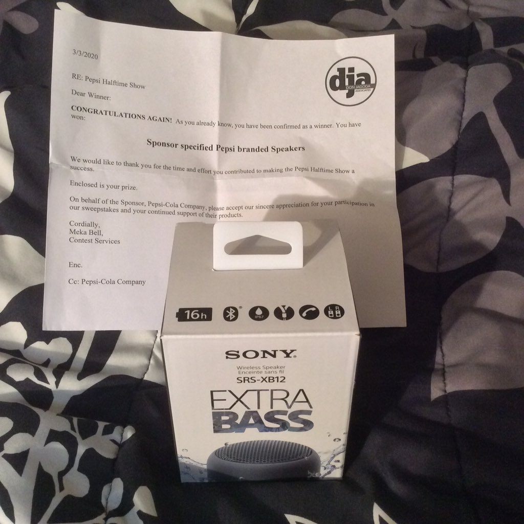 RiShellz1985's tweet photo. Thanks @pepsi for the Sony wireless speaker I won from your halftime show sweeps ❤️
#pepsihalftimeshow #pepsi #sonywirelessspeaker #pepsihalftimesweeps #superbowlhalftimeshow https://t.co/uq6K292bLt