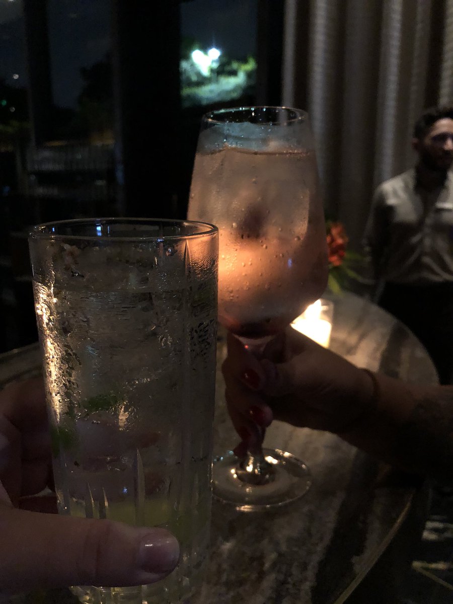 ahpas's tweet photo. O evento #MULHERES com a #AHPAS foi um sucesso e queremos agradecer a cada mulher presente no Four Seasons hoje! 🌷✨ @FourSeasonsBR @diageobr @TanquerayBr https://t.co/pFhm2LnR0m