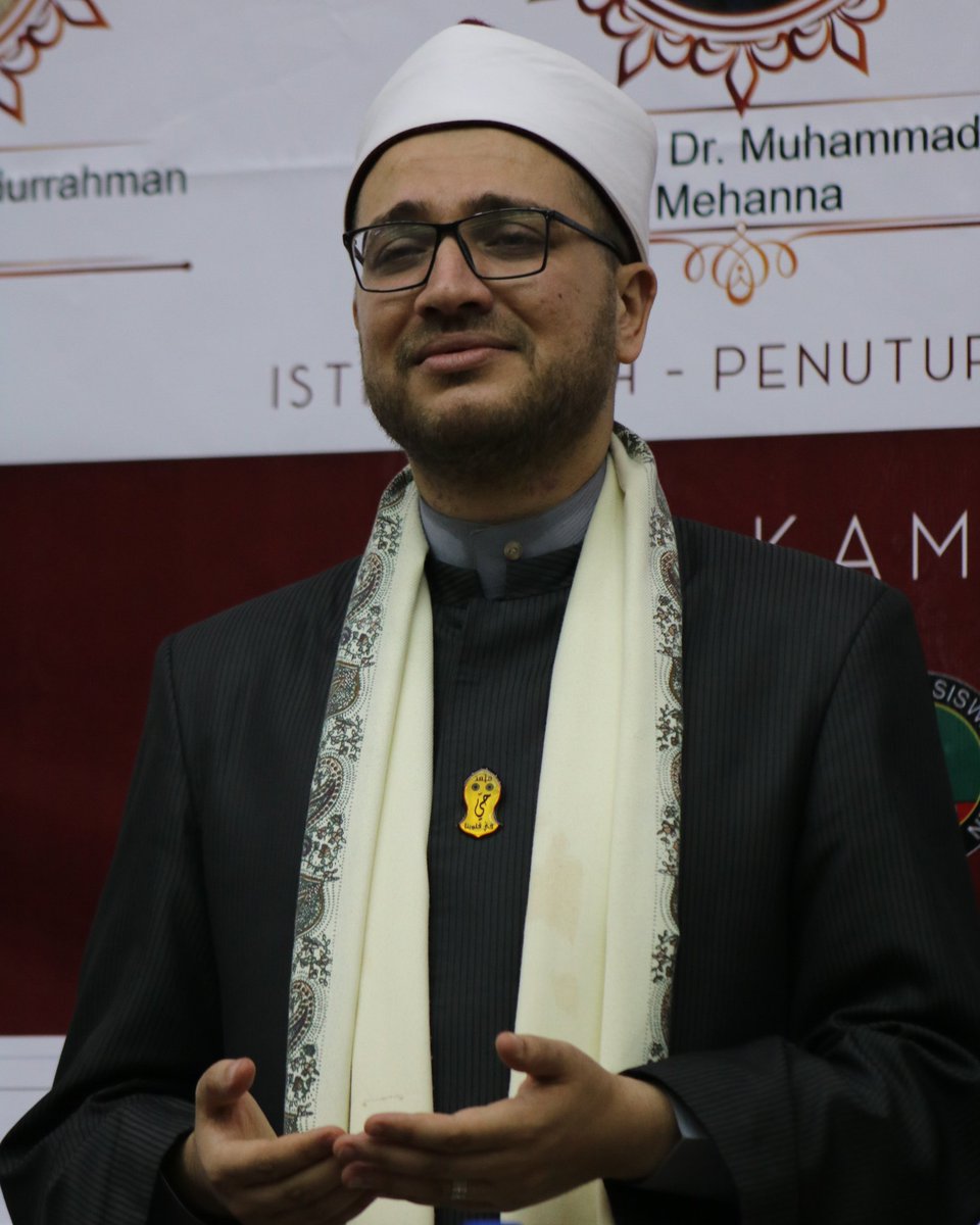 “Di saat engkau tlah mampu menunjukkan rahmat dan kasih sayang kepada orang yg menyakitimu serta berharap untuknya kebaikan dunia dan akhirat, maka ketahuilah, hatimu telah memiliki tautan dengan Sayyidina Muhammad saw.”

— Maulana Syaikh Ala Musthafa Naimah Al-Hasani Al-Azhari