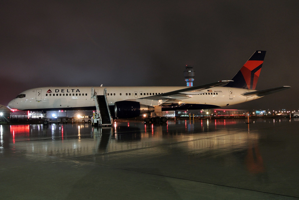 TheAviationBeat's tweet photo. #Breaking: The team plane used to transported the Utah Jazz to Oklahoma City was later used to transport both the Orlando Magic and the Memphis Grizzlies in recent days. https://t.co/2vUTOcKdR8