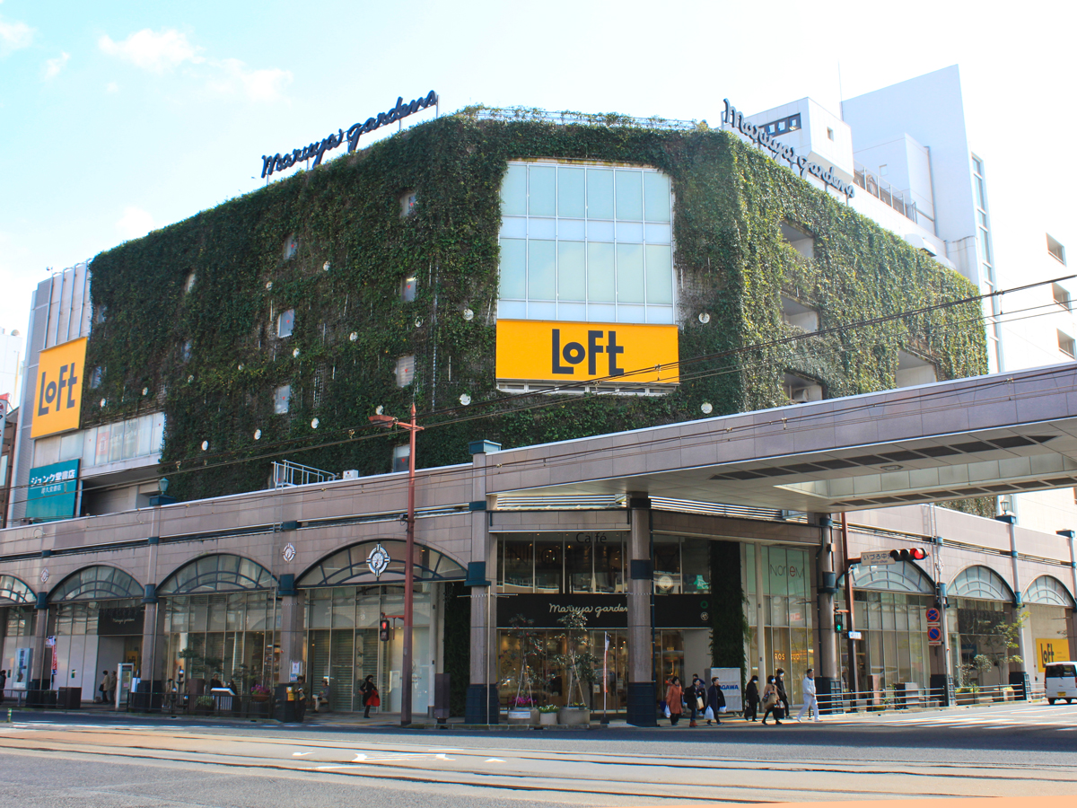 ばっ なつかしいなぁ カリーノに無印が入ってて ローリーズファーム とかムラスポとか入ってて それがいつからかギャルブランドのビルになって 今となってはマックのビルだもんな