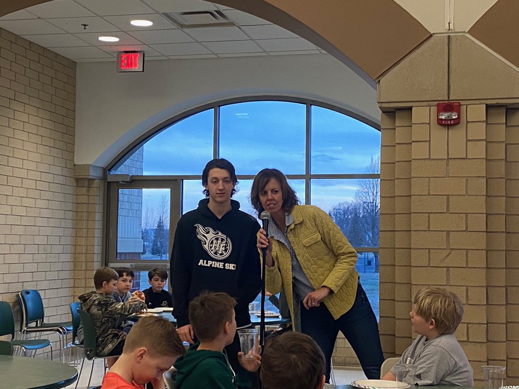HF Alpine speaking to St. Hubert’s 4th-8th graders are their annual end of the year Ski Banquet tonight. SHS skiers had a lot great questions for our Varsity skier Tom Mulheran. Thank you for having us <a href="/SHSChanhassen/">St. Hubert Catholic School</a> 
<a href="/HolyFamilyFire/">Holy Family Catholic High School</a>