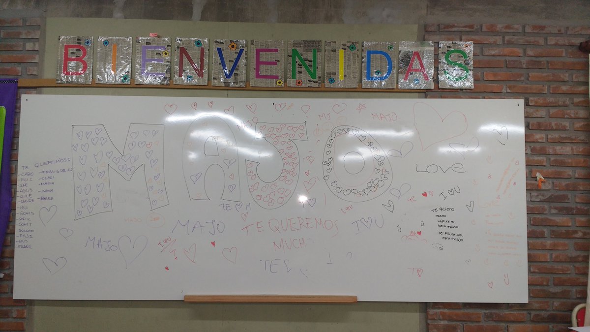 Majo_space's tweet photo. Awesome Birthday - part # 1 🚀🎂

This is how my 6th grade students received me for my birthday!!! ❤️🥰😍🥳😢👌

"Así me recibieron mis alumnas de 6to grado por mi cumpleaños!!!."

#BacktoSTEM #STEMeducation #stem #ESA #NASA #STEAM @ESA__Education @NASASTEM https://t.co/7kttBQSzlh