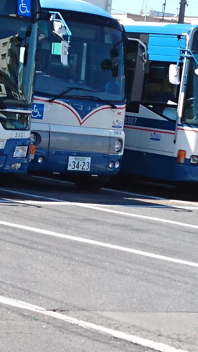 京成バス松戸 3営 松戸営業所にて 3423号車発見 シールからh21年式元8414号車だと思われる ぐりーんバスの予備車かな 京成バス