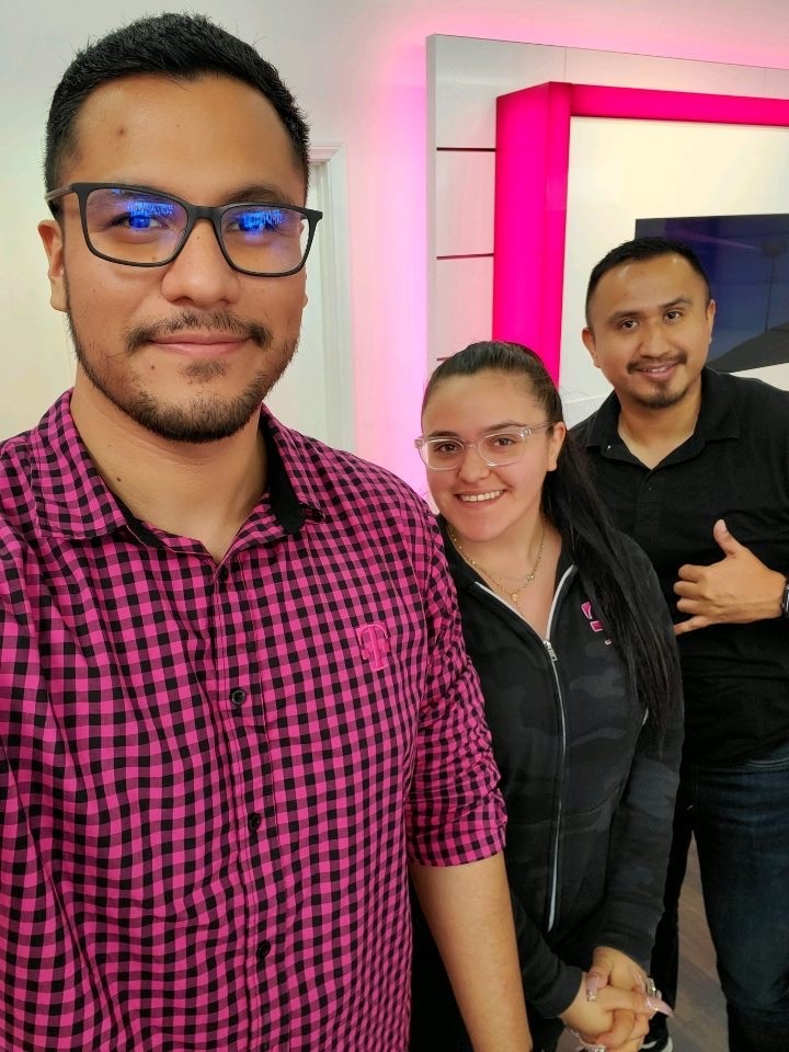 MobileTfb's tweet photo. T-Mobile for Business and T-Mobile for Retail! TFB Vibing with RETAIL!
#LATFBReloaded #LATFBUnleashed #WinFastTogether https://t.co/7dLQ0TDxjW