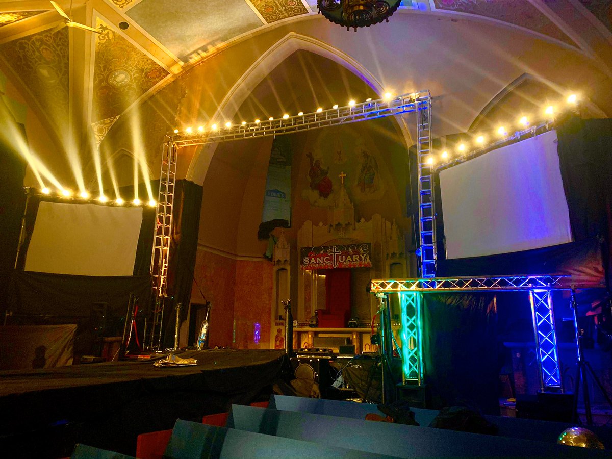 AngryWrestleVet's tweet image. @AEWonTNT @IMPACTWRESTLING @WWE @SanctuaryPAtv #ClosedSet #Venue #Studio #Unique #Branded #NoCrowd #NoCorona