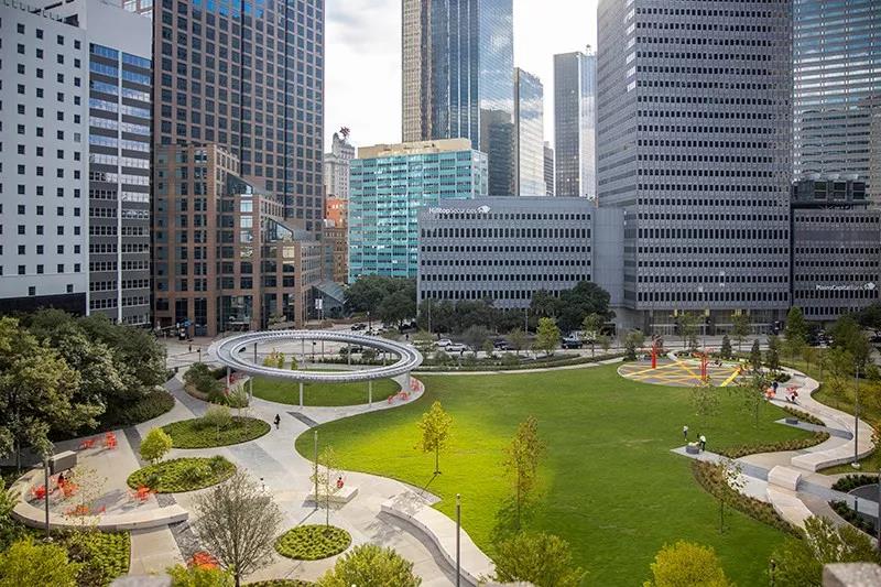 designverse1's tweet photo. 【 #designverse #VerseFocus #architecture #design 】
🥰#SWA—Pacific Plaza

😘For details, plz visit: https://t.co/K1WDfmH2yS

#architecturaldesign #Plaza #Transformation #Dallas https://t.co/42g2Zx4wNo
