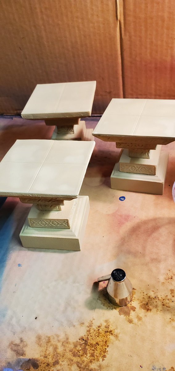 jearrington's tweet photo. My #DogsofWarcry #warcry update for the Circle of Pain(t) challenge is that I finally got some pillars primed with Stynylrez airbrush primer from Badger. Now I can begin testing paint schemes! This is "neutral" which is tan colored. https://t.co/V7cE6evAH4