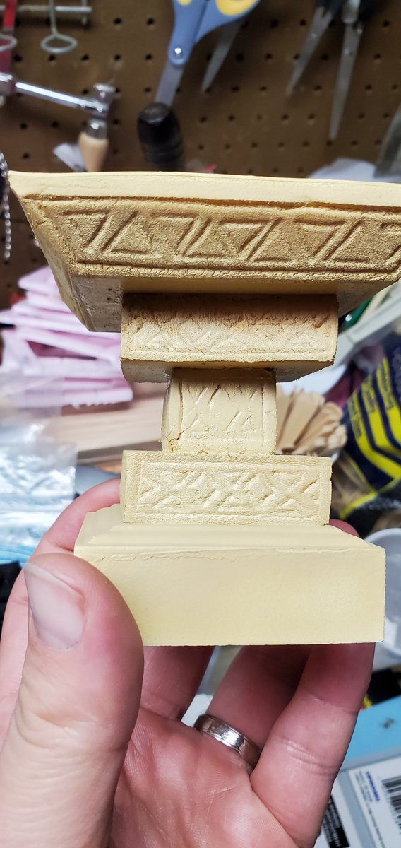 jearrington's tweet photo. My #DogsofWarcry #warcry update for the Circle of Pain(t) challenge is that I finally got some pillars primed with Stynylrez airbrush primer from Badger. Now I can begin testing paint schemes! This is "neutral" which is tan colored. https://t.co/V7cE6evAH4